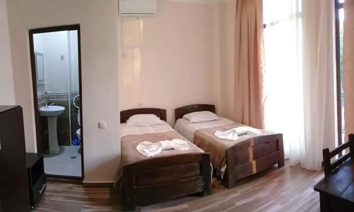 Hotel Twins Anna 코불레티 외부 사진