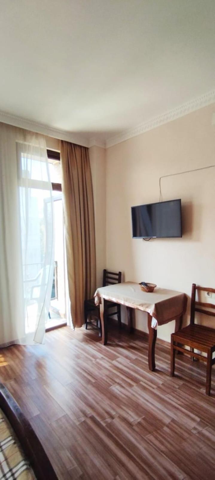 Hotel Twins Anna 코불레티 외부 사진